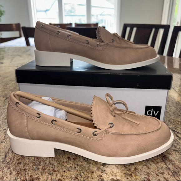 Dolce Vita Tan and White Loafer New in Box! - Picture 4 of 12